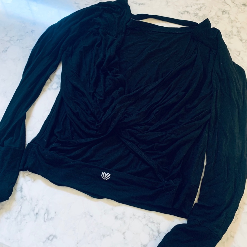 Light Active Wear Long Sleeve Top